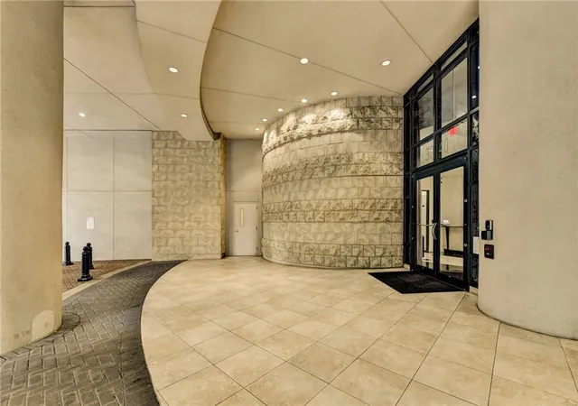 2nd image of 3040 Peachtree Rd Nw #1913, Atlanta, GA 30305 | MLS# 7774698