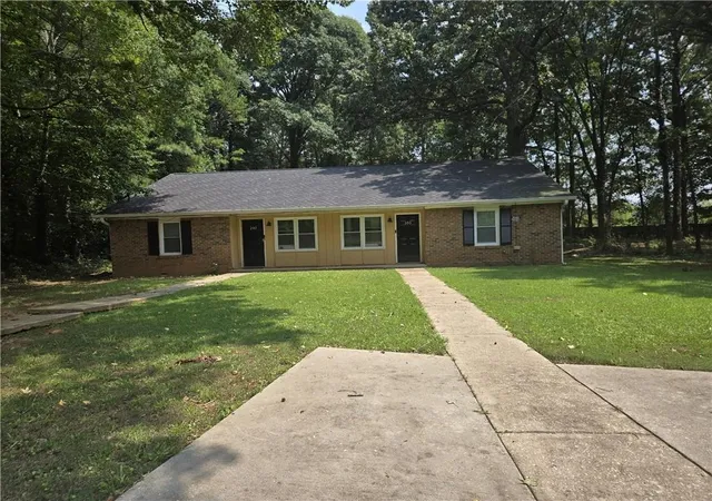 2nd image of 290 Rock Island Ln, Ellenwood, GA 30294 | MLS# 7812728