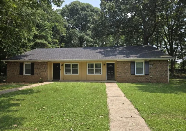 3rd image of 290 Rock Island Ln, Ellenwood, GA 30294 | MLS# 7812728