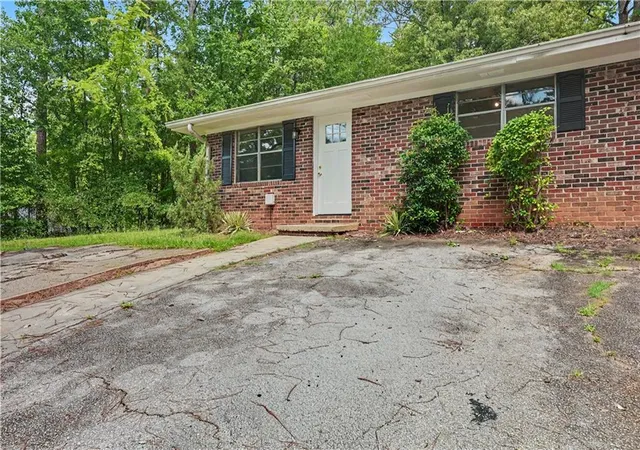 2nd image of 9223 Westview Dr Sw, Covington, GA 30014 | MLS# 7819272