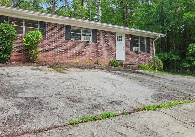 3rd image of 9223 Westview Dr Sw, Covington, GA 30014 | MLS# 7819272