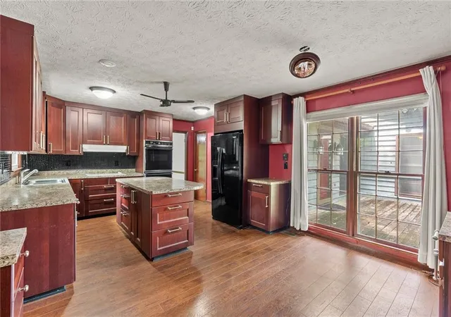 Photo 3 of Sale Pending at 3047 Sanibel Dr, Stone Mountain, GA 30087 | MLS# 7762533 | Listing updated on 2026-09-18