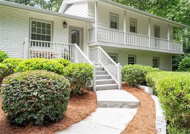 3rd image of 90 Angus Trl, Atlanta, GA 30328 | MLS# 7789751