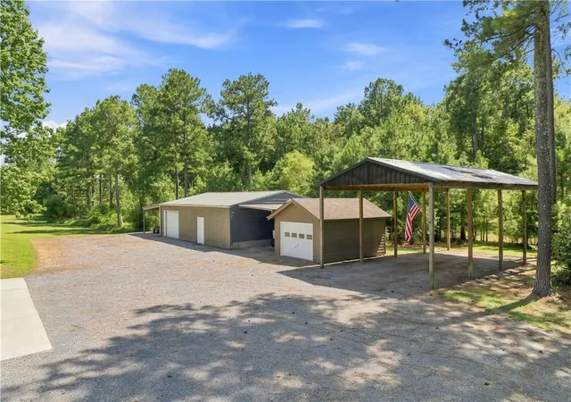 Photo 3 of Sale Pending at 134 Hawkins Rd, Armuchee, GA 30105 | MLS# 7829811 | Listing updated on 2026-09-26