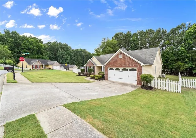 Homes for sale in Sugar Hill, GA | 5622 Riverside Walk Dr, Sugar Hill, GA 30518 | MLS# 7789497