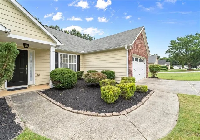 Homes for sale in Sugar Hill, GA | 5622 Riverside Walk Dr, Sugar Hill, GA 30518 | MLS# 7789497
