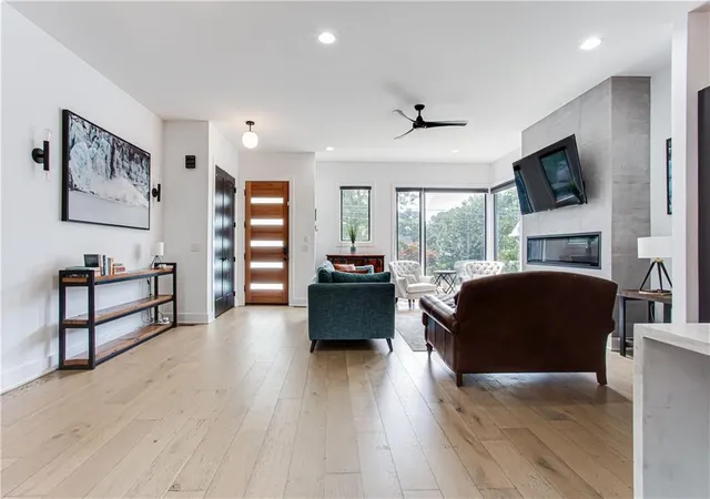 Photo 4 of Single family home for sale at 1268 Arkwright Place, Atlanta, GA 30317 | MLS# 7792816 | Listing updated on 2026-09-13