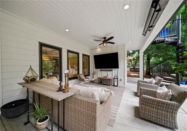 4th image of 710 Lake Medlock Dr, Johns Creek, GA 30022 | MLS# 7819812