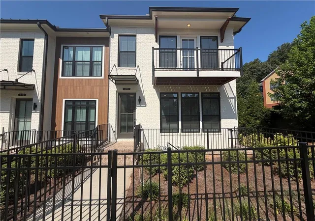 Photo 1 of Townhouse for sale at 415 Olmstead Wy, Alpharetta, GA 30022 | MLS# 7828740 | Listing updated on 2026-09-10