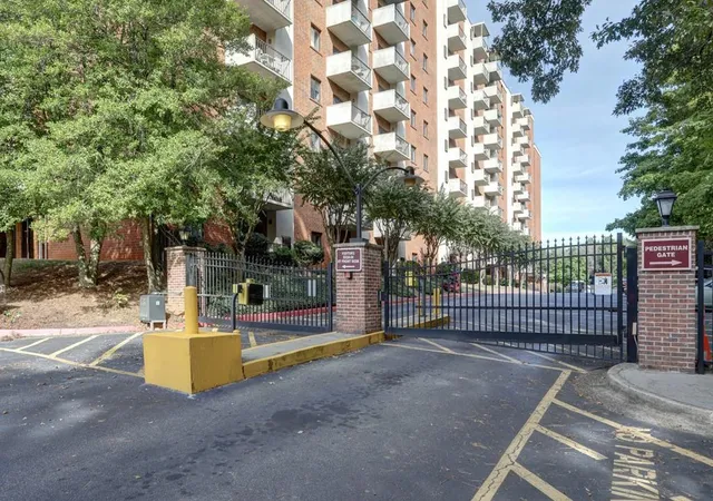 32nd image of 300 Johnson Ferry Rd #B607, Sandy Springs, GA 30328 | MLS# 7785579