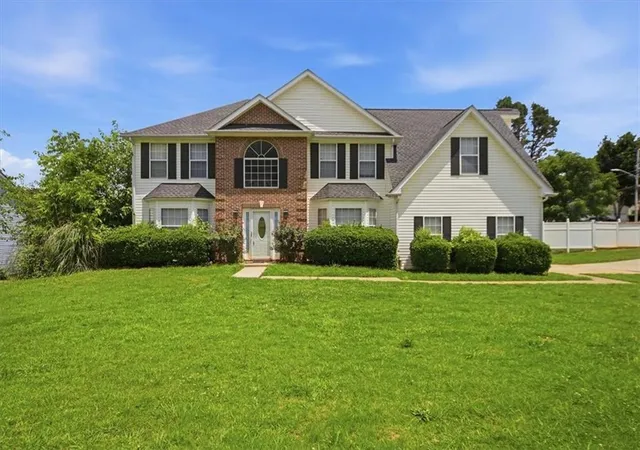3rd image of 1651 Duren Fields Wy, Lithonia, GA 30058 | MLS# 7770010
