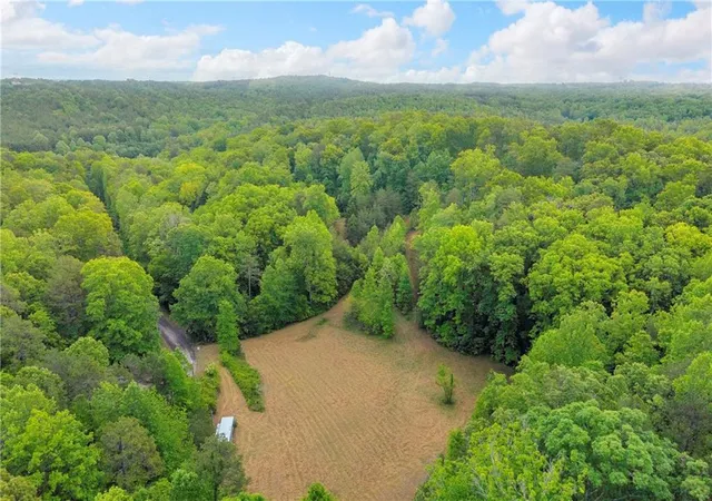 Homes for sale in Toccoa, GA | 749 Cherokee Rd, Toccoa, GA 30577 | MLS# 7765638