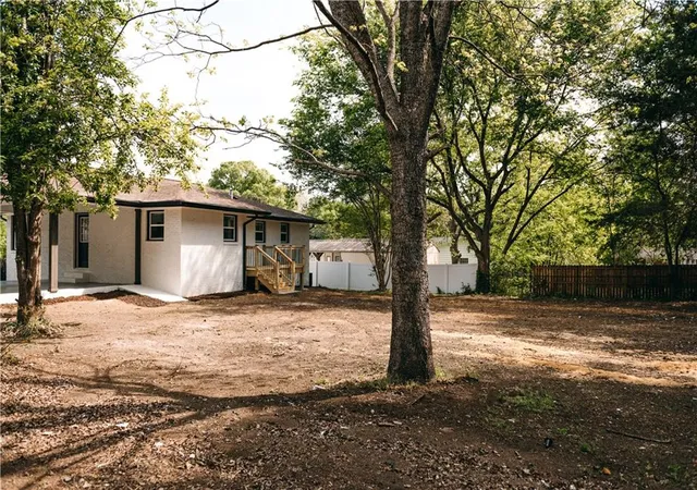 5th image of 19 S Central Ave Se, Lindale, GA 30147 | MLS# 7753554