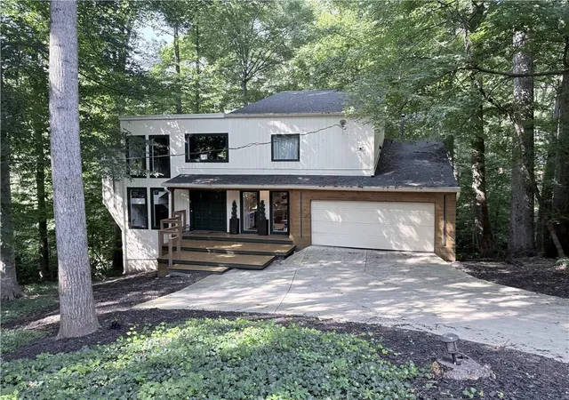 1st image of 1971 Woodsdale Rd Ne, Atlanta, GA 30324 | MLS# 7811660