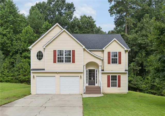Photo 1 of Sale Pending at 785 Pinewood Dr, Marietta, GA 30064 | MLS# 7814033 | Listing updated on 2026-09-11