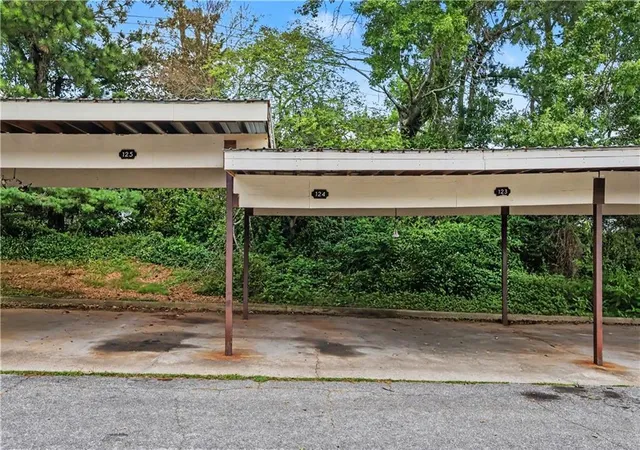 Homes for sale in Lithonia, GA | 124 Rue Fontaine, Lithonia, GA 30038 | MLS# 7795888