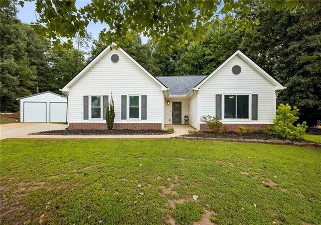 1st image of 6253 Glen Port Cir, Flowery Branch, GA 30542 | MLS# 7816435