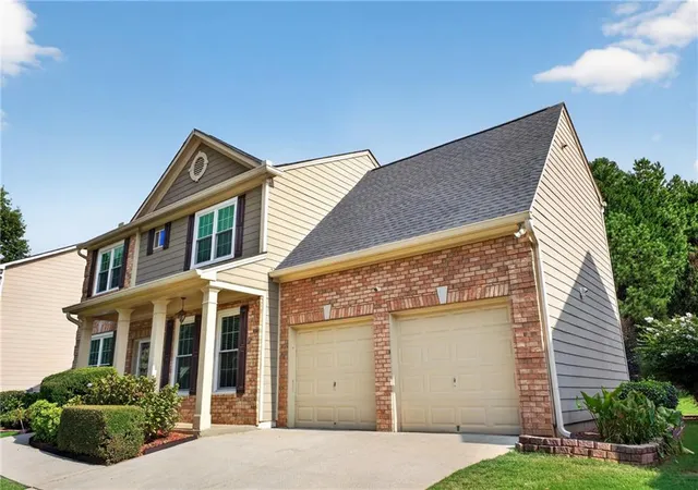 Photo 2 of Sale Pending at 1941 Ashwood Grv Dr, Snellville, GA 30078 | MLS# 7795963 | Listing updated on 2026-09-17