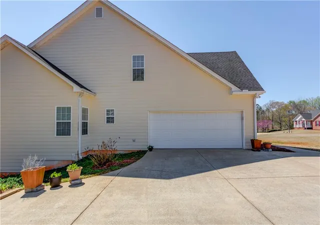 4th image of 231 Station Dr, Pendergrass, GA 30567 | MLS# 7742065