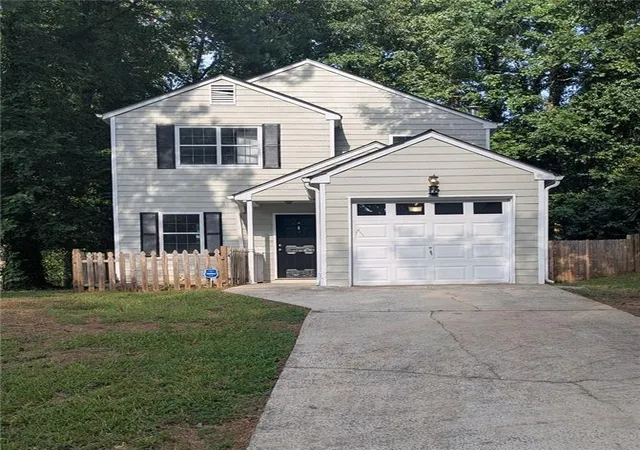 1st image of 945 Hemingway Rd, Stone Mountain, GA 30088 | MLS# 7825305