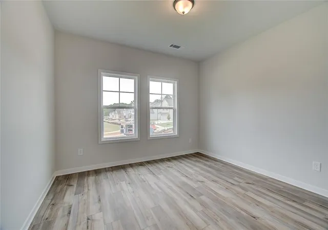 Photo 4 of Single family home for sale at 13 Piney Grv Ct, Auburn, GA 30011 | MLS# 7798535 | Listing updated on 2026-08-25