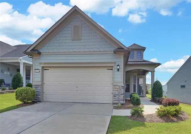 Single family home for sale at 5690 Maple Blf Way, Hoschton, GA 30548 | MLS# 7803337