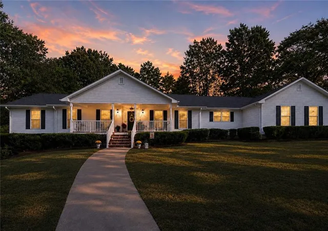 2nd image of 305 Mountain Brook Rd, Dawsonville, GA 30534 | MLS# 7818562
