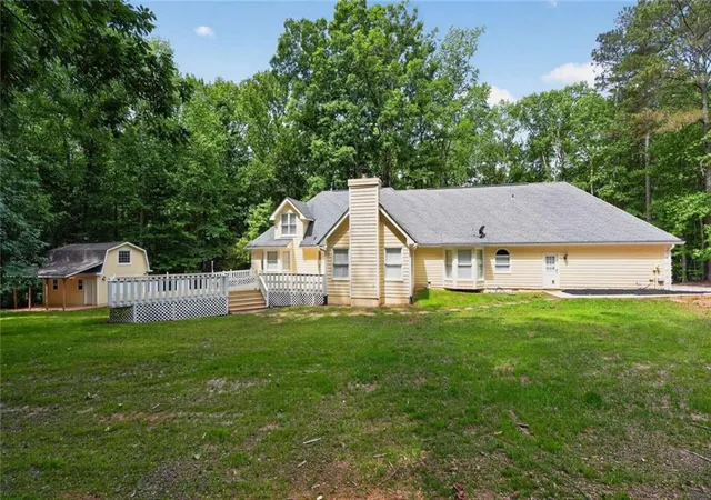 Homes for sale in Fayetteville, GA | 185 Courtland Dr, Fayetteville, GA 30215 | MLS# 7774539