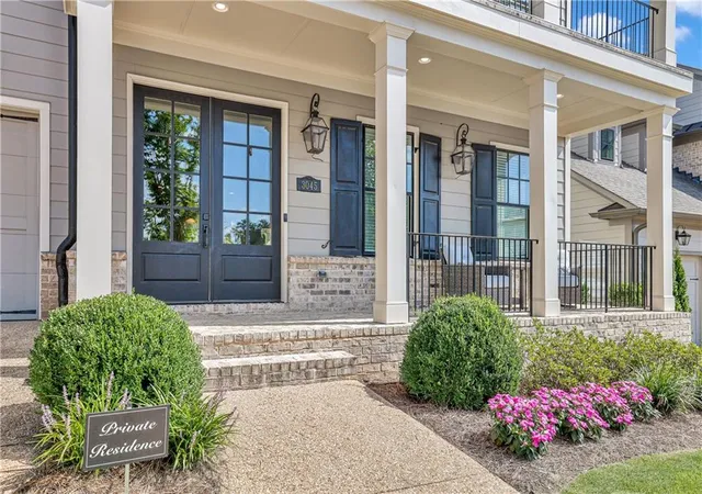 Photo 3 of Single family home for sale at 3045 Barnes Ml Ct, Roswell, GA 30075 | MLS# 7823326 | Listing updated on 2026-08-30