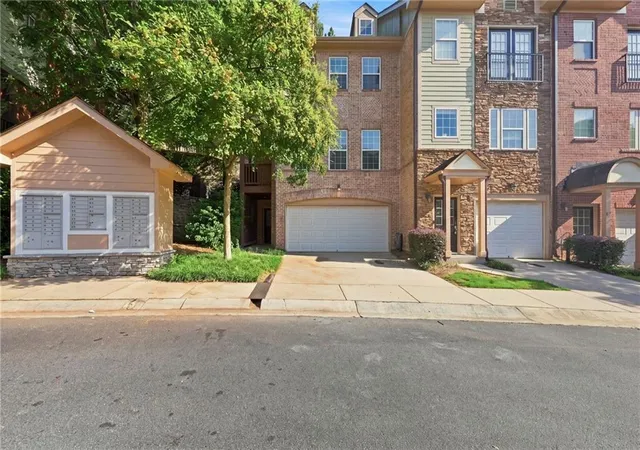 Photo 2 of Townhouse for sale at 1431 Ashford Creek Cir Ne, Atlanta, GA 30319 | MLS# 7825541 | Listing updated on 2026-10-02