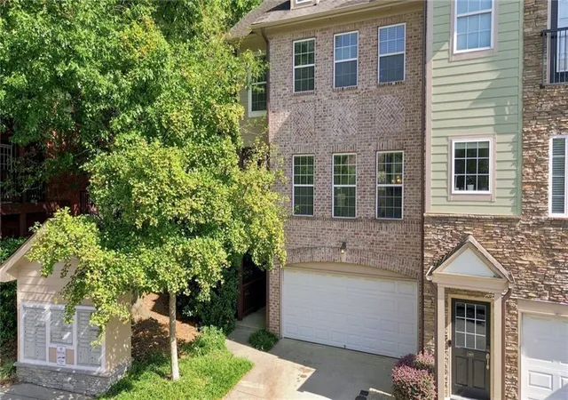 Photo 3 of Townhouse for sale at 1431 Ashford Creek Cir Ne, Atlanta, GA 30319 | MLS# 7825541 | Listing updated on 2026-10-02