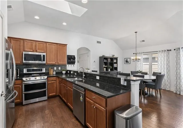 Photo 3 of Sale Pending at 315 Winthrope Dr, Woodstock, GA 30188 | MLS# 7756086 | Listing updated on 2026-08-04