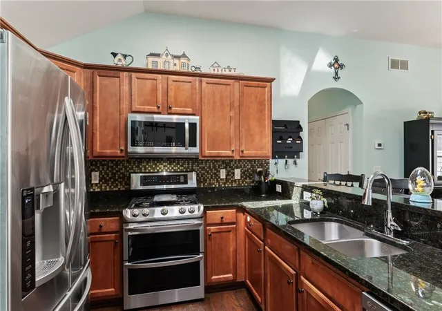 Photo 4 of Sale Pending at 315 Winthrope Dr, Woodstock, GA 30188 | MLS# 7756086 | Listing updated on 2026-08-04