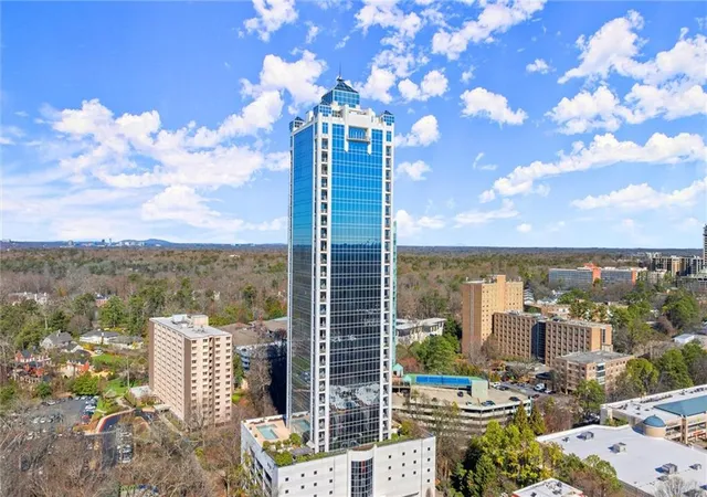 Photo 2 of Condo for sale at 2828 Peachtree Rd Nw #701, Atlanta, GA 30305 | MLS# 7790742 | Listing updated on 2026-09-10