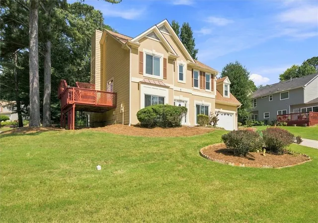 Photo 2 of Sale Pending at 1893 Fairpointe Tr, Stone Mountain, GA 30088 | MLS# 7821507 | Listing updated on 2026-08-31