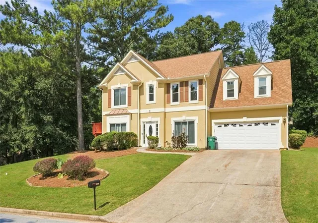 Photo 3 of Sale Pending at 1893 Fairpointe Tr, Stone Mountain, GA 30088 | MLS# 7821507 | Listing updated on 2026-08-31