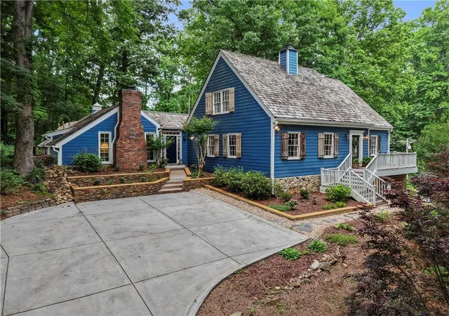 Photo 1 of Sale Pending at 2872 Mcpherson Rd Ne, Roswell, GA 30075 | MLS# 7779882 | Listing updated on 2026-09-01