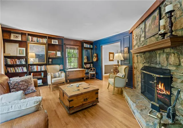 Photo 2 of Sale Pending at 2872 Mcpherson Rd Ne, Roswell, GA 30075 | MLS# 7779882 | Listing updated on 2026-09-01