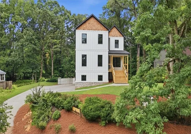 1st image of 2183 Deep Woods Wy, Marietta, GA 30062 | MLS# 7820430