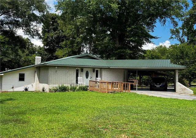 Photo 2 of Sale Pending at 208 Kentucky Dr Ne, Calhoun, GA 30701 | MLS# 7816704 | Listing updated on 2026-09-04