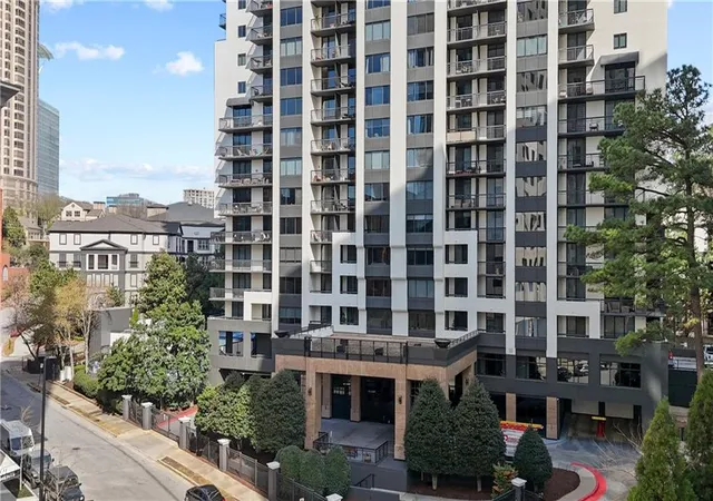 Homes for sale in Atlanta, GA | 3481 Lakeside Dr Ne #1201, Atlanta, GA 30326 | MLS# 7775431