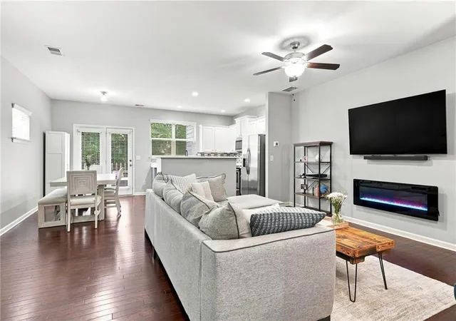 Photo 3 of Sale Pending at 4014 Cyrus Crst Cir Nw, Kennesaw, GA 30152 | MLS# 7821453 | Listing updated on 2026-09-13