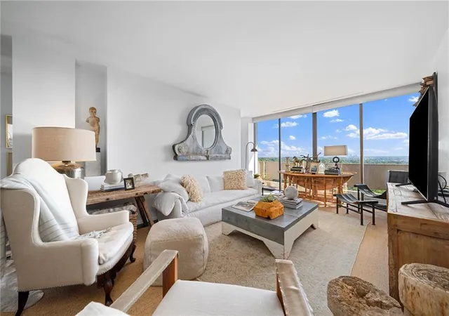 Photo 1 of Condo for sale at 2575 Peachtree Rd Ne #22H, Atlanta, GA 30305 | MLS# 7850396 | Listing updated on 2026-10-10