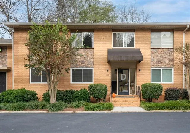 Photo 21 of Condo for sale at 100 Biscayne Dr Nw #D1, Atlanta, GA 30309 | MLS# 7722365 | Listing updated on 2026-02-21