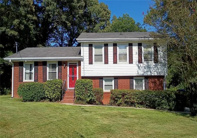 Photo 1 of Sale Pending at 6556 Wendell Cir, Morrow, GA 30281 | MLS# 7828645 | Listing updated on 2026-09-11