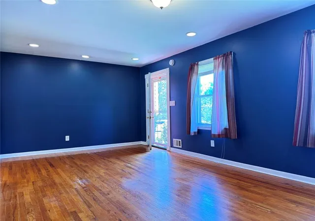 Photo 3 of Sale Pending at 6556 Wendell Cir, Morrow, GA 30281 | MLS# 7828645 | Listing updated on 2026-09-11