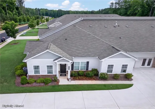 Photo 3 of Townhouse for sale at 3804 Shelleydale Dr #3, Powder Springs, GA 30127 | MLS# 7804682 | Listing updated on 2026-08-19