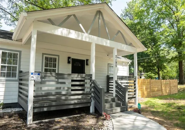 2nd image of 2195 Penelope St, Atlanta, GA 30314 | MLS# 7824967