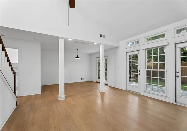 Photo 4 of Townhouse for sale at 1827 Rockridge Pl NE, Atlanta, GA 30324 | MLS# 7771626 | Listing updated on 2026-09-18