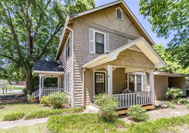 Photo 3 of Multi family home for sale at 809 E 2nd Avenue, Rome, GA 30161 | MLS# 7773903 | Listing updated on 2026-07-27